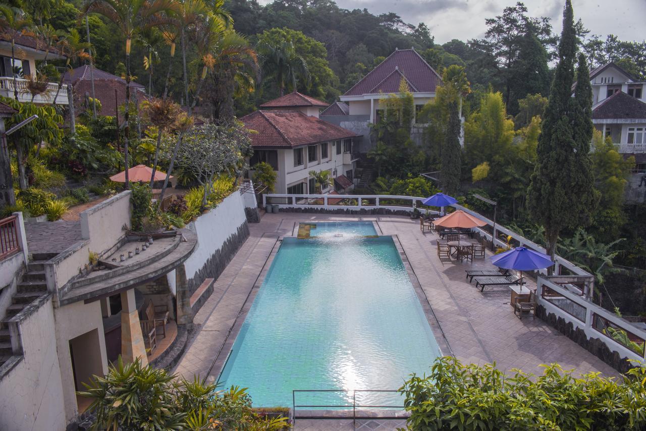 Foresta Inn Family Resort Prigen エクステリア 写真