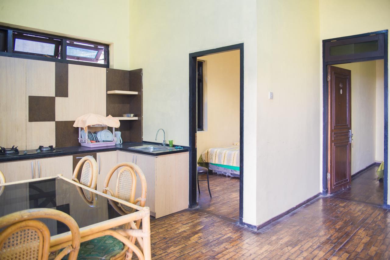 Foresta Inn Family Resort Prigen エクステリア 写真