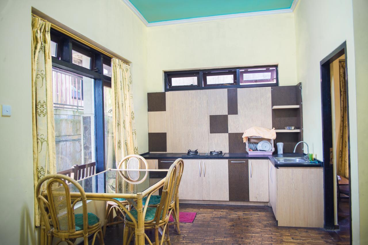 Foresta Inn Family Resort Prigen エクステリア 写真