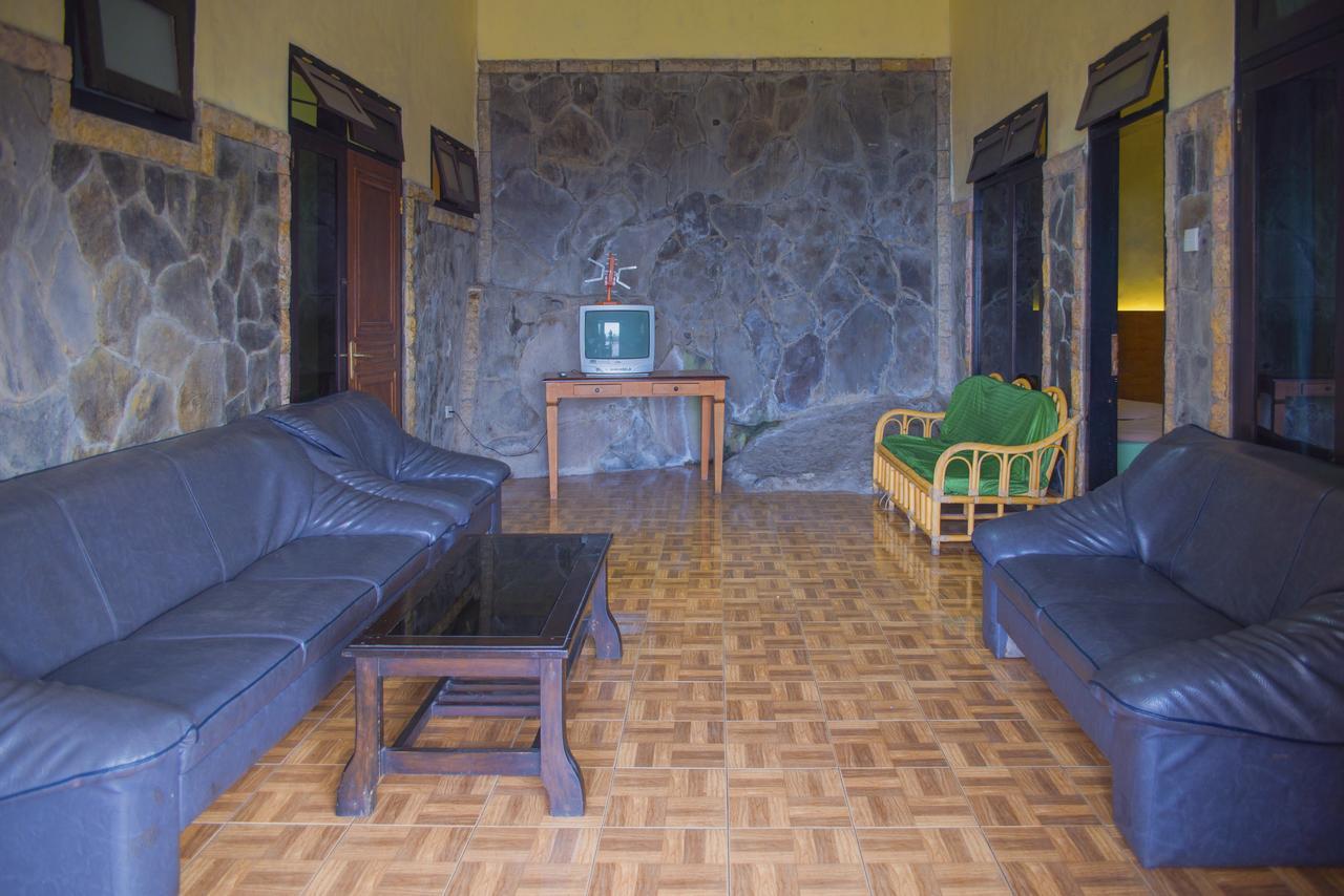 Foresta Inn Family Resort Prigen エクステリア 写真