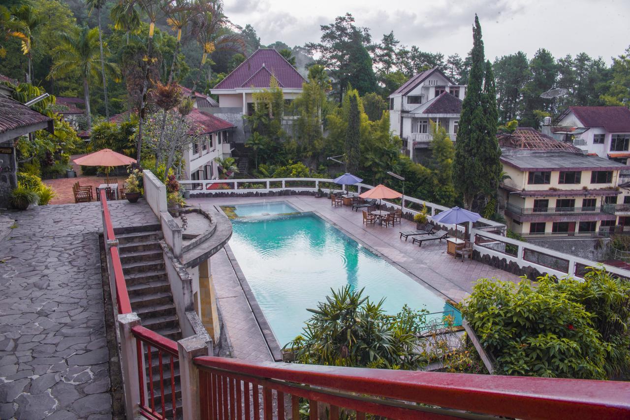 Foresta Inn Family Resort Prigen エクステリア 写真