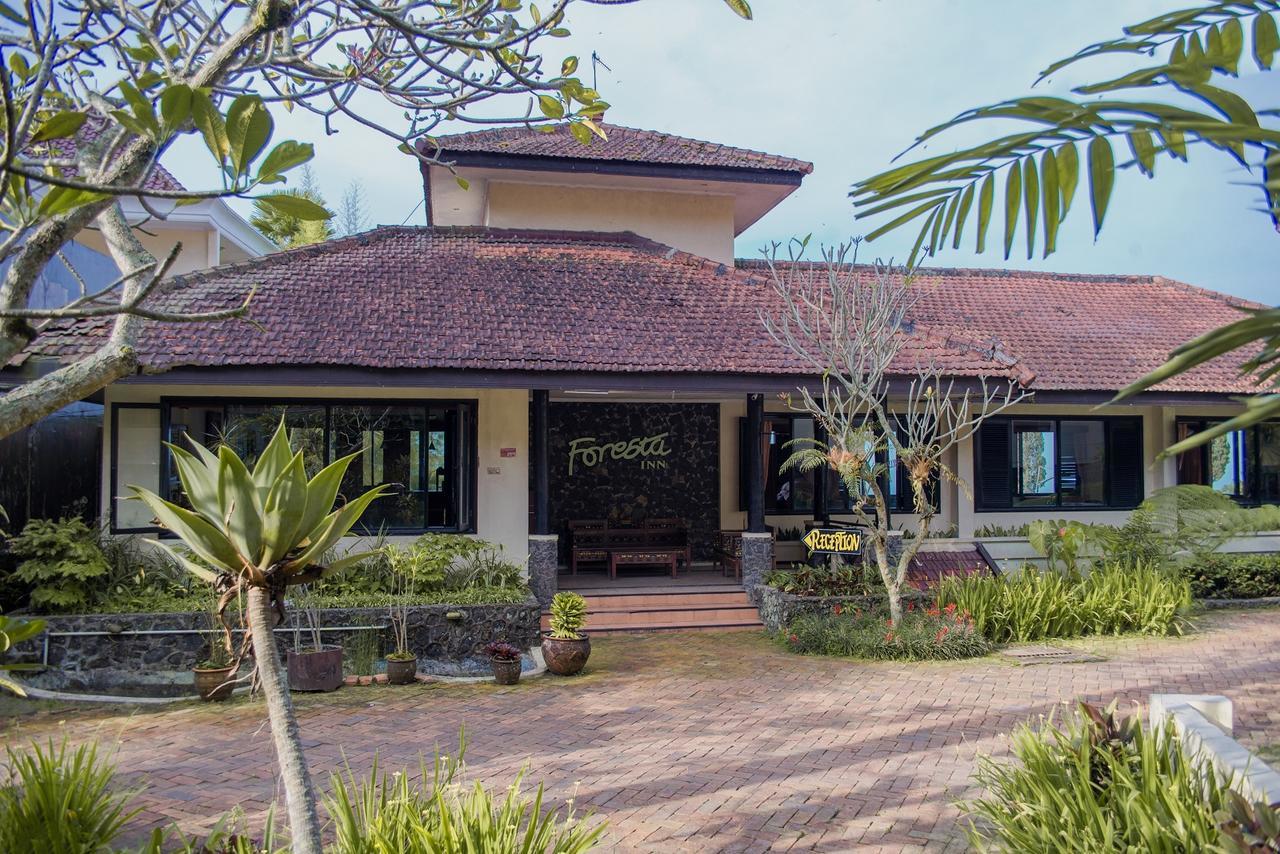 Foresta Inn Family Resort Prigen エクステリア 写真